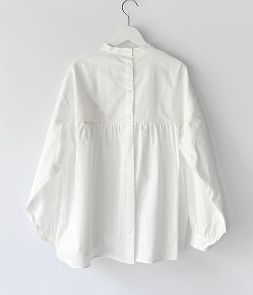 holk/BACK BUTTON BLOUSE (WHITE)