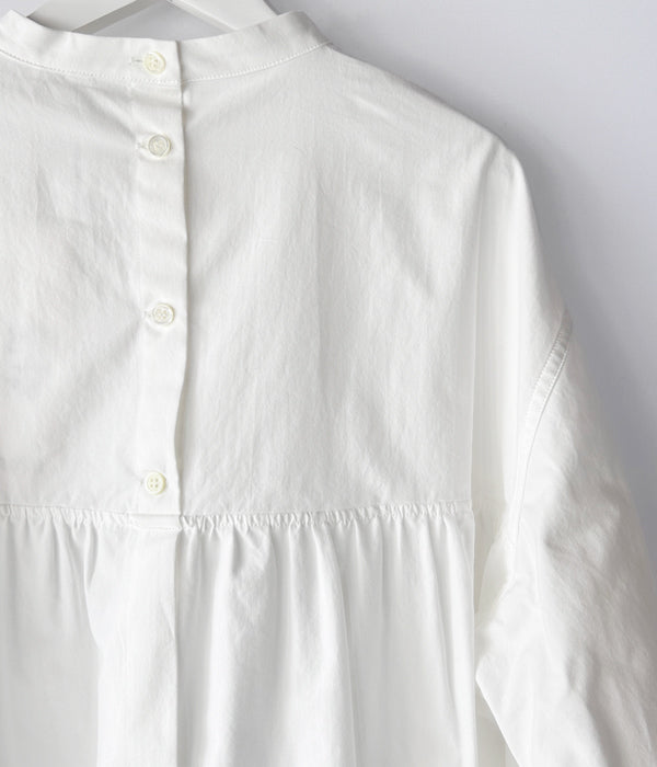 新品タグ付き holk backbutton blouse A.I.R. AGE holk/BACK BUTTON BLOUSE (WHITE)