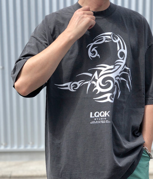 LQQK Studio/SCORPION S/S TEE (WASHED BLACK)