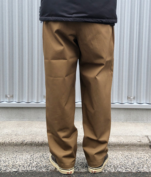 DESCENDANT/DC-3 ORGANIC COTTON TWILL TROUSERS (KhaKee)