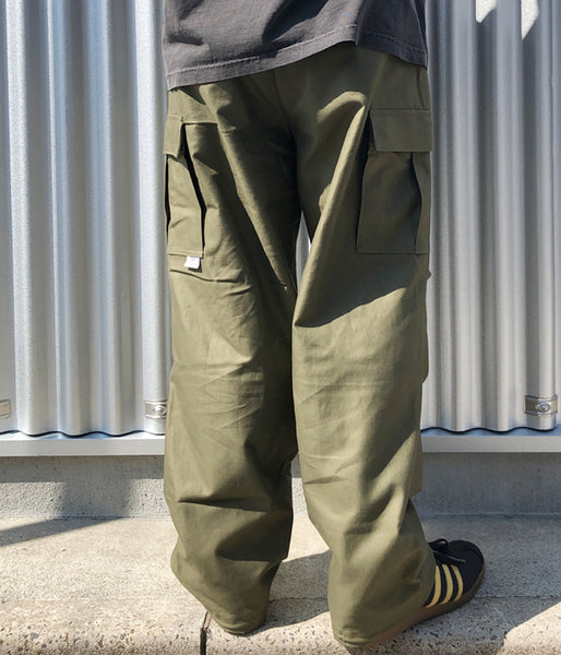 DESCENDANT/BUCKET CARGO TROUSERS (OLIVE DRAB)