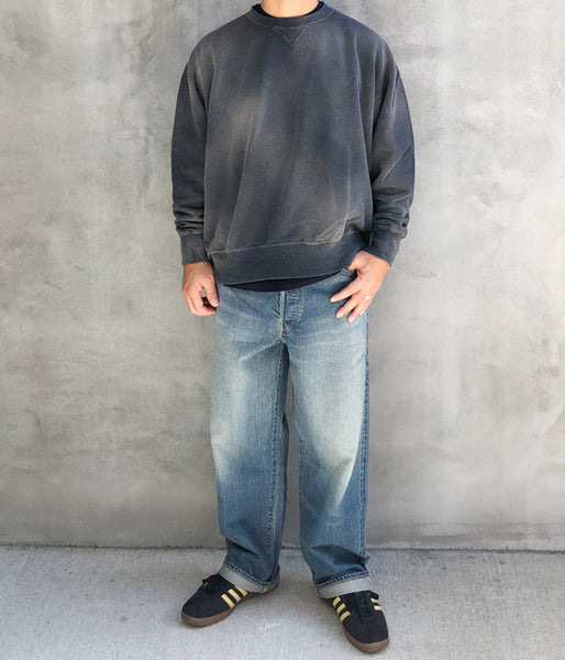 INTERIM/VINTAGE FADE BOTH V-GAZETTE SWEAT SHIRT (SUMI)