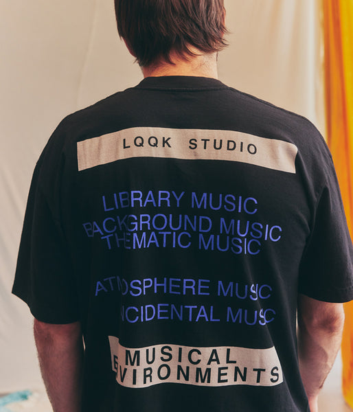 LQQK Studio/MUSICAL ENVIRONMENTS S/S TEE (BLACK)