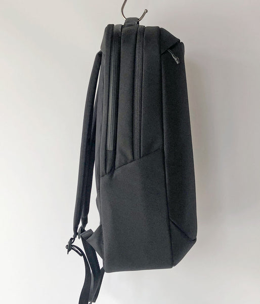 Goldwin/DAYPACK (BLACK × BLACK)