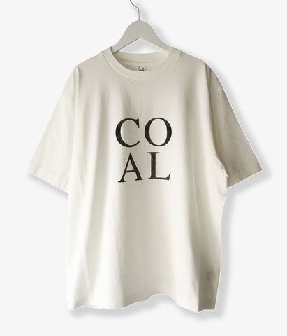 blurhms ROOTSTOCK/COAL Print Tee WIDE (WHITE)