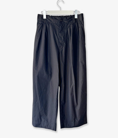 MHL./FINE COMPACT COTTON POPLIN TROUSERS (BLACK)