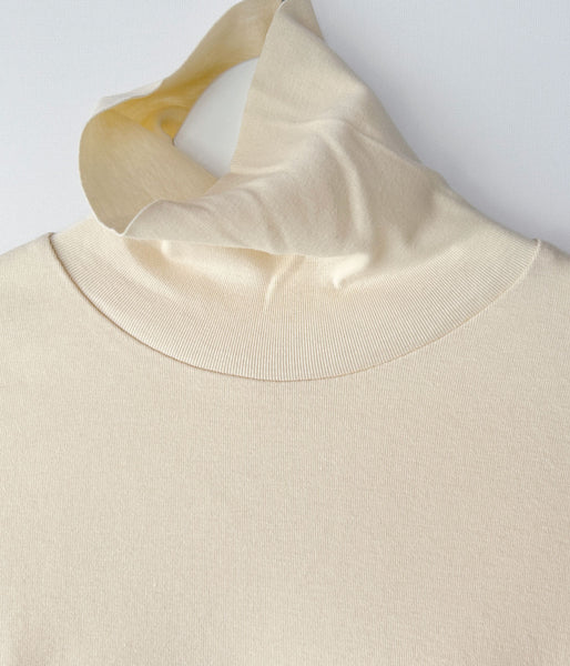 blurhms ROOTSTOCK/SILK COTTON RIB TURTLE-NECKL/S (IVORY)