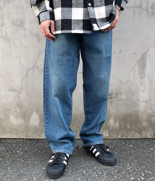 DESCENDANT/1995 DENIM TROUSERS BAGGY LIGHT WASH (INDIGO)