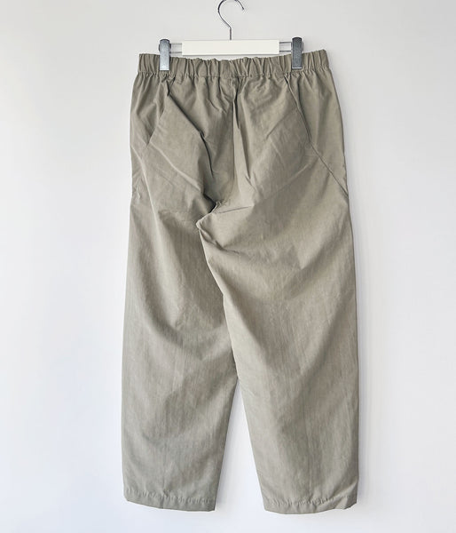 Goldwin/RELAXED STRAIGHT EASY PANTS (GRAYISH SAND)