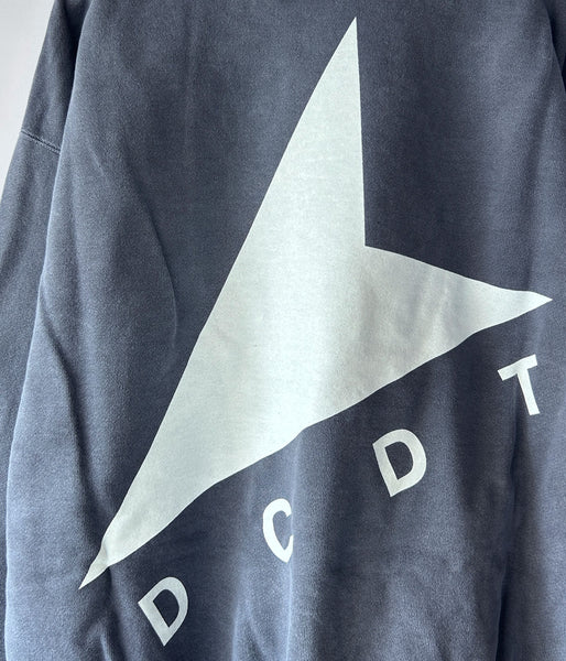 DESCENDANT/CETUS CREW NECK PIGMENT DYE (NAVY)