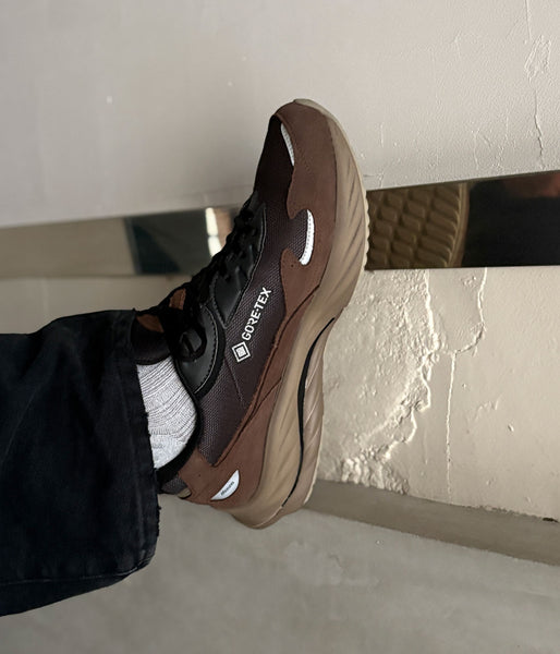 Mizuno Sportstyle/WAVE RIDER β GTX (BLACK x BLACK x BROWN)
