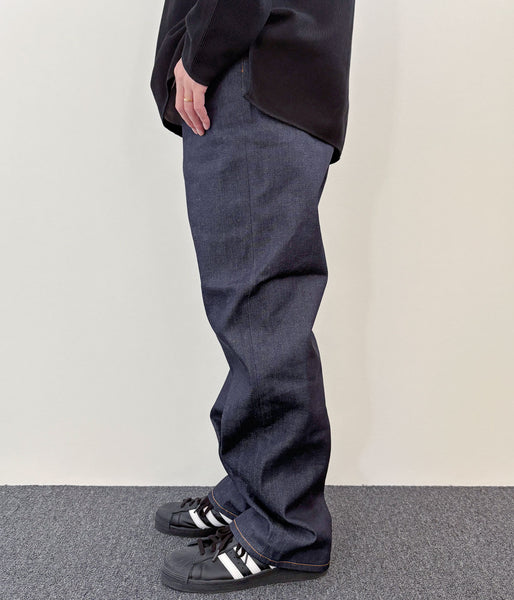DIGAWEL/STRAIGHT DENIM PANTS (NAVY)