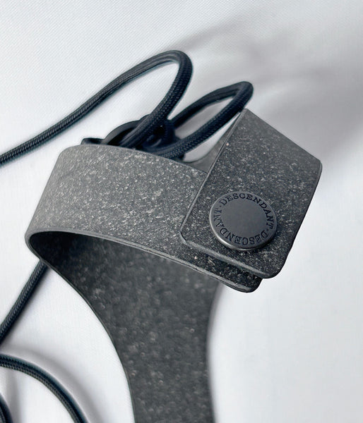 DESCENDANT/BOUND HOLDER TAKES HANDS (BLACK)