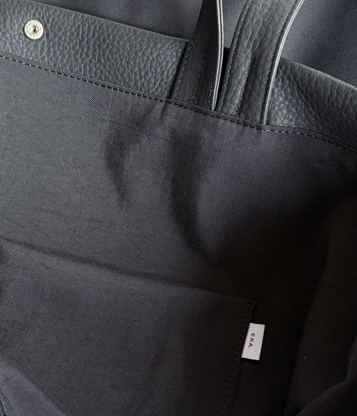 ERA./EO SHRINK MERCH TOTE BAG (BLACK)