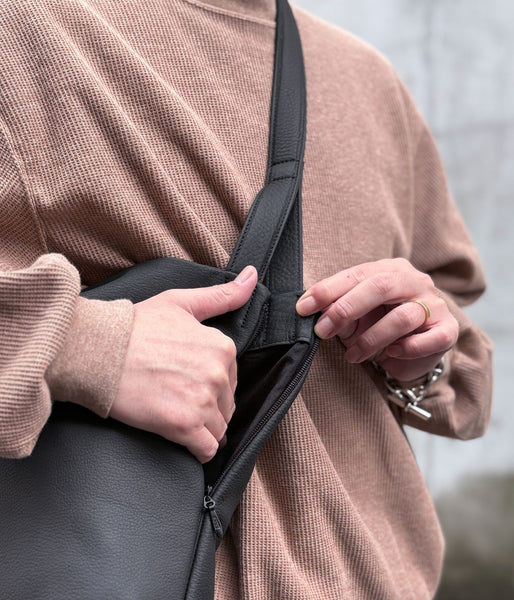 ERA./EO SHRINK RE: PIPE BAG (BLACK)