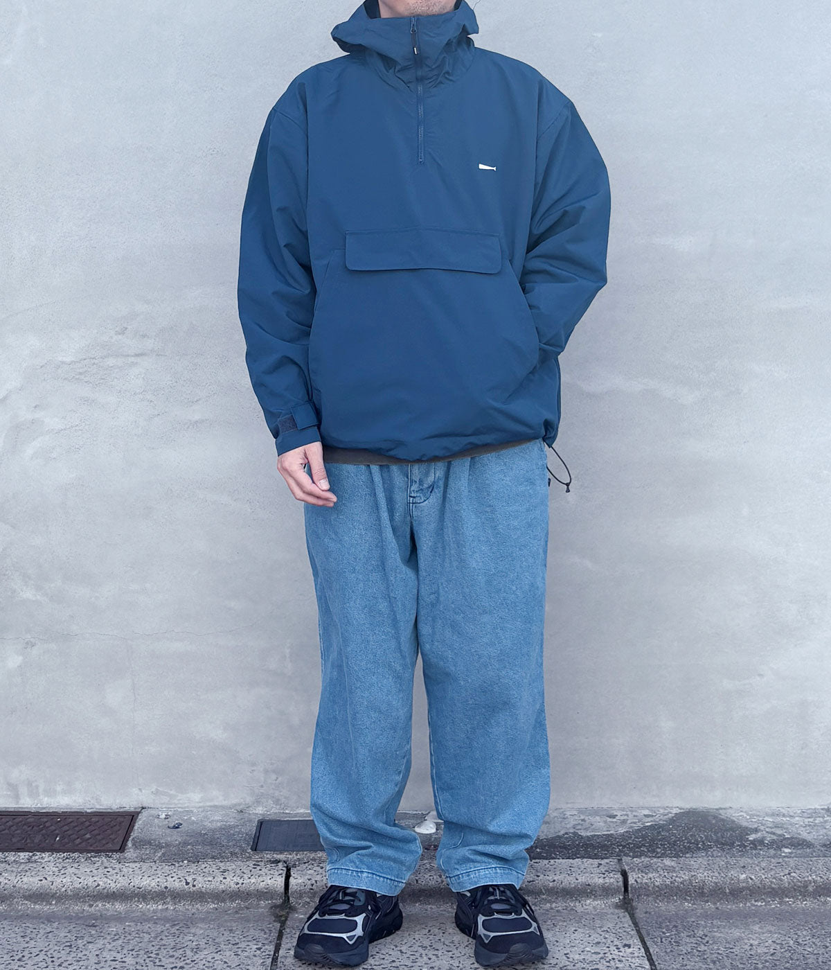 DESCENDANT/BAIT NYLON ANORAK (BLUE)