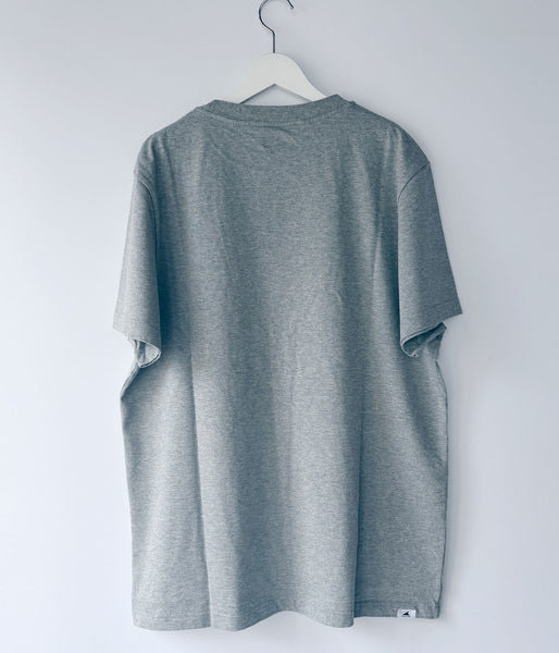 DESCENDANT/EDDY ORGANIC COTTON SS CLASSIC FIT (GRAY)