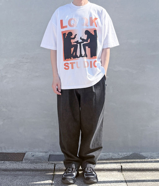 LQQK Studio/The Lads tee (WHITE)