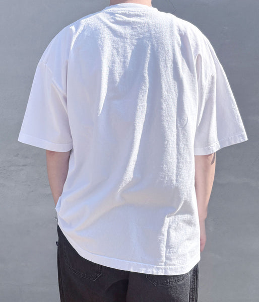 LQQK Studio/The Lads tee (WHITE)