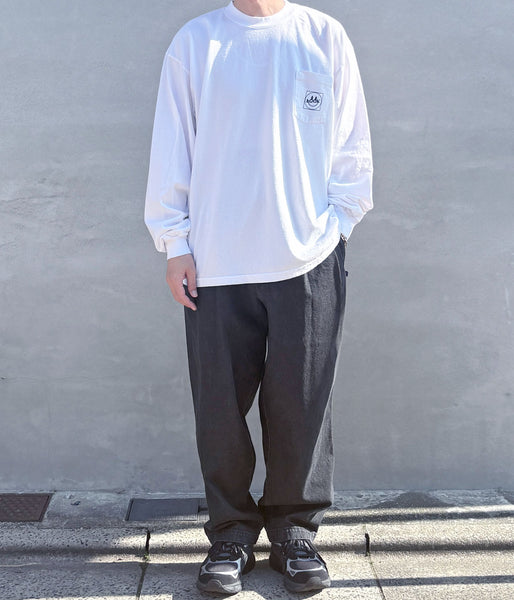 LQQK Studio/LQQK Smiley logo Pocket tee (WHITE)