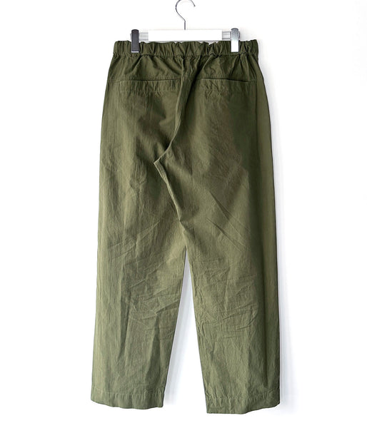 MHL./CRISP COTTON CHAMBRAY TROUSERS (OLIVE)