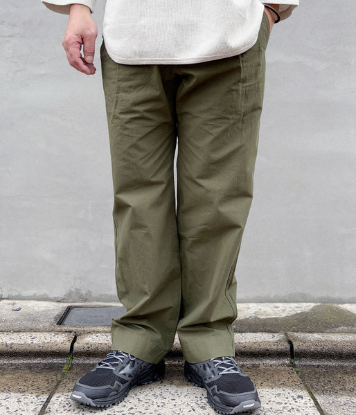 MHL./CRISP COTTON CHAMBRAY TROUSERS (OLIVE)