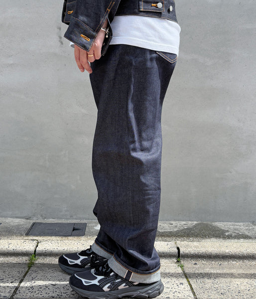 DIGAWEL/STRAIGHT DENIM PANTS (NAVY)