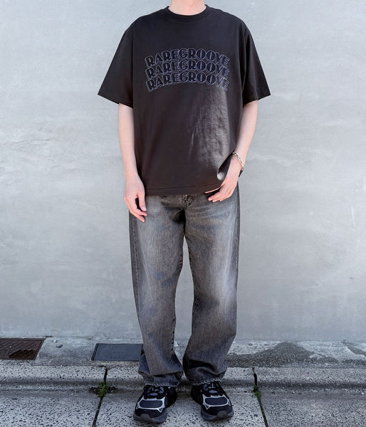blurhms ROOTSTOCK/RAREGROOVE Print Tee WIDE (InkBlack×Black-PT)