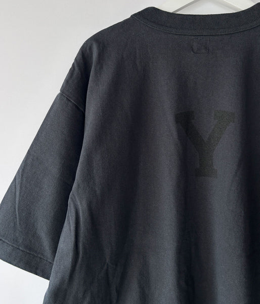 blurhms ROOTSTOCK/ALE-Y 88/12 Print Tee WIDE (NightBlack×Black-PT)