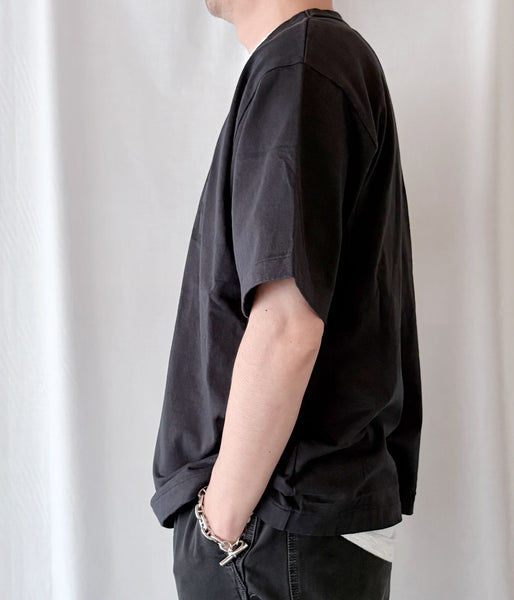 blurhms ROOTSTOCK/ALE-Y 88/12 Print Tee WIDE (NightBlack×Black-PT)