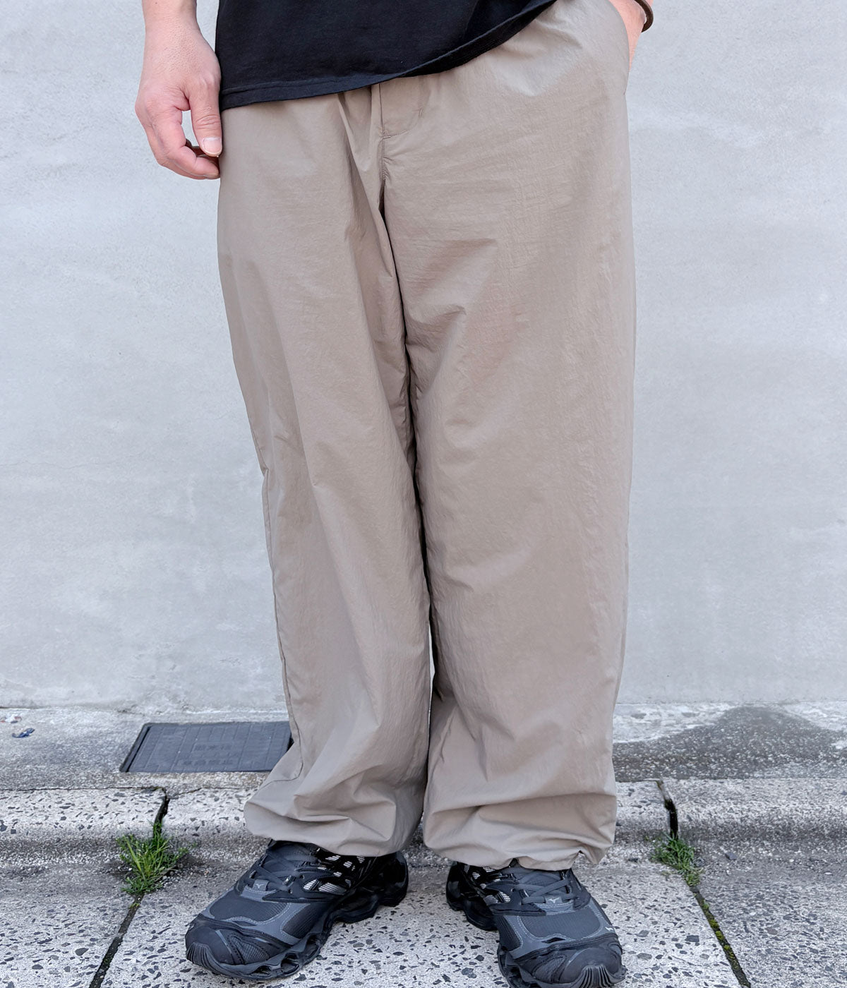 Goldwin/ADVANCED LIGHT WIDE EASY PANTS (SAND LAND)