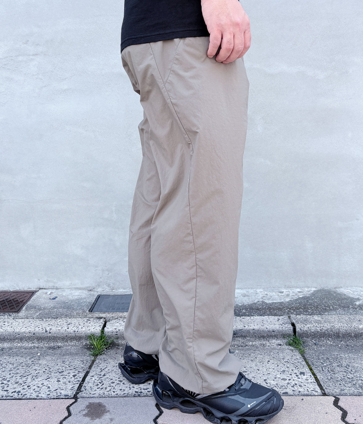 Goldwin/ADVANCED LIGHT WIDE EASY PANTS (SAND LAND)