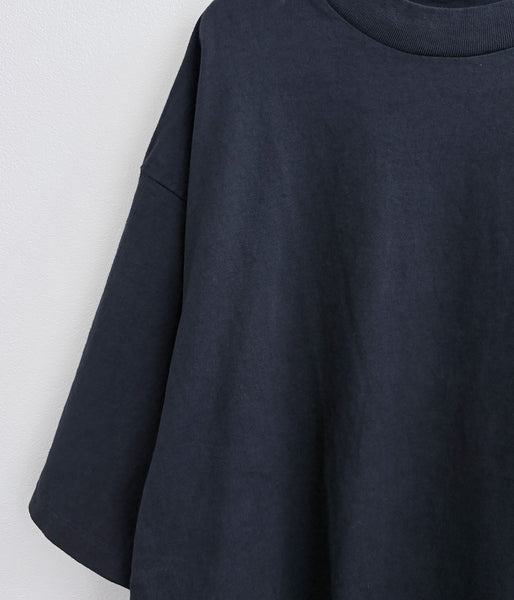 INTERIM/VINTAGE FADE BLACK  HYPER BIG T-SHIRT (SULFUR)