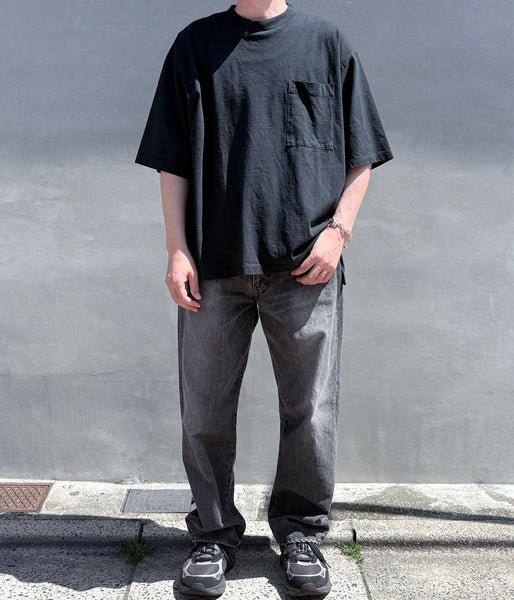 INTERIM/VINTAGE FADE BLACK  HYPER BIG POCKET T-SHIRT (SULFUR)