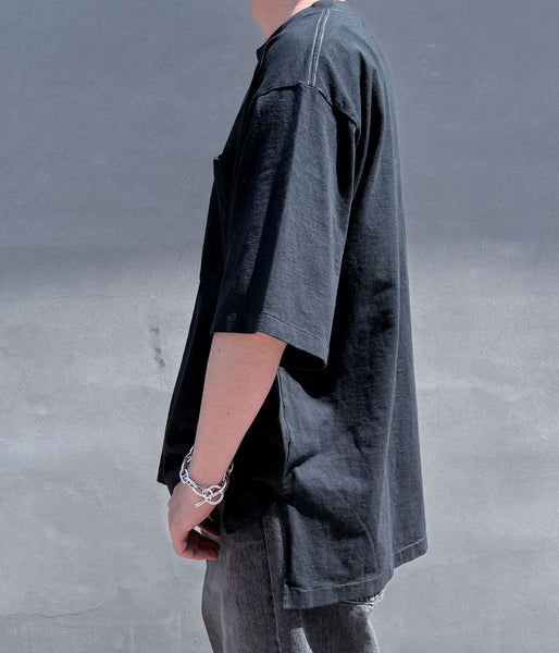 INTERIM/VINTAGE FADE BLACK  HYPER BIG POCKET T-SHIRT (SULFUR)