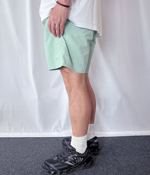 Goldwin/NYLON SHORTS (OPAL GREEN)