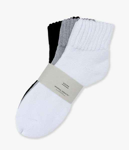UNIVERSAL PRODUCTS./3P PILE SOCKS (WHITE/BLACK/GRAY)