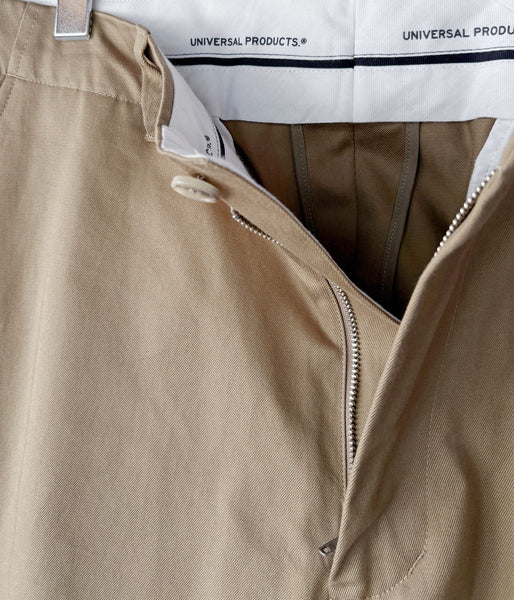 UNIVERSAL PRODUCTS./NO TUCK CHINO TROUSERS (CAMEL)