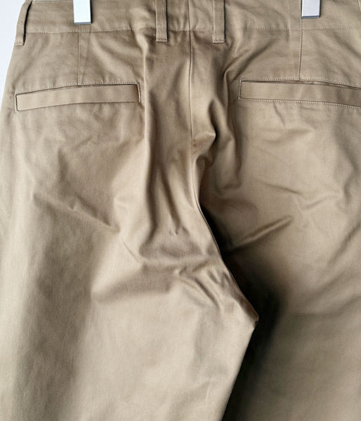 UNIVERSAL PRODUCTS./NO TUCK CHINO TROUSERS (CAMEL)