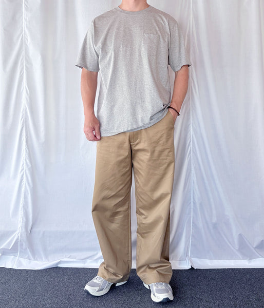UNIVERSAL PRODUCTS./NO TUCK CHINO TROUSERS (CAMEL)