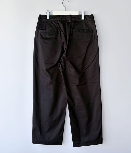 UNIVERSAL PRODUCTS./NO TUCK CHINO TROUSERS (BLACK)