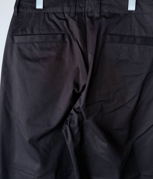 UNIVERSAL PRODUCTS./NO TUCK CHINO TROUSERS (BLACK)