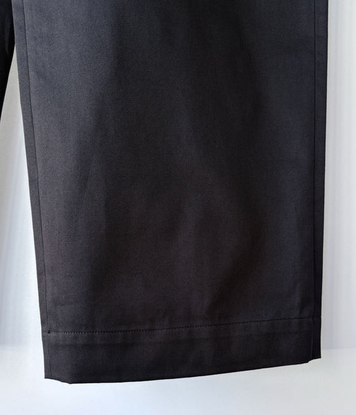 UNIVERSAL PRODUCTS./NO TUCK CHINO TROUSERS (BLACK)