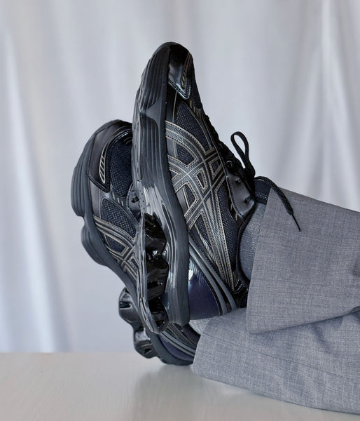 ASICS SportStyle/GEL-KINETIC FLUENT (Black/Graphite Grey)