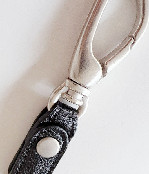 nonnative/WORKER KEY RING WITH LEATHER STRAP