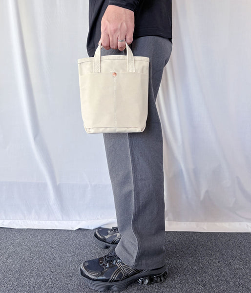 holk/TOTE 01 by this is a(n)