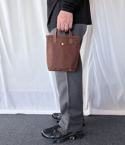 holk/TOTE 01 by this is a(n)