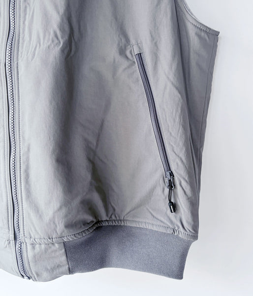 DESCENDANT/DAVID NYLON VEST (GRAY)