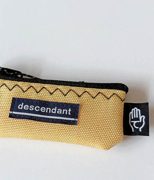 DESCENDANT/HANGG NARROW LIP CASE TAKES HANDS (YELLOW)