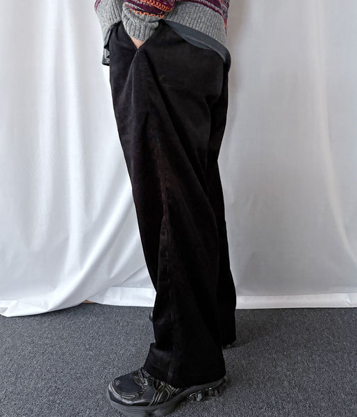 DESCENDANT/NORA CORDUROY TROUSERS (BLACK)